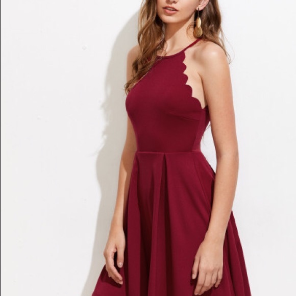 Burgundy maroon Scallop Edge Box Pleated Dress - Picture 2 of 6